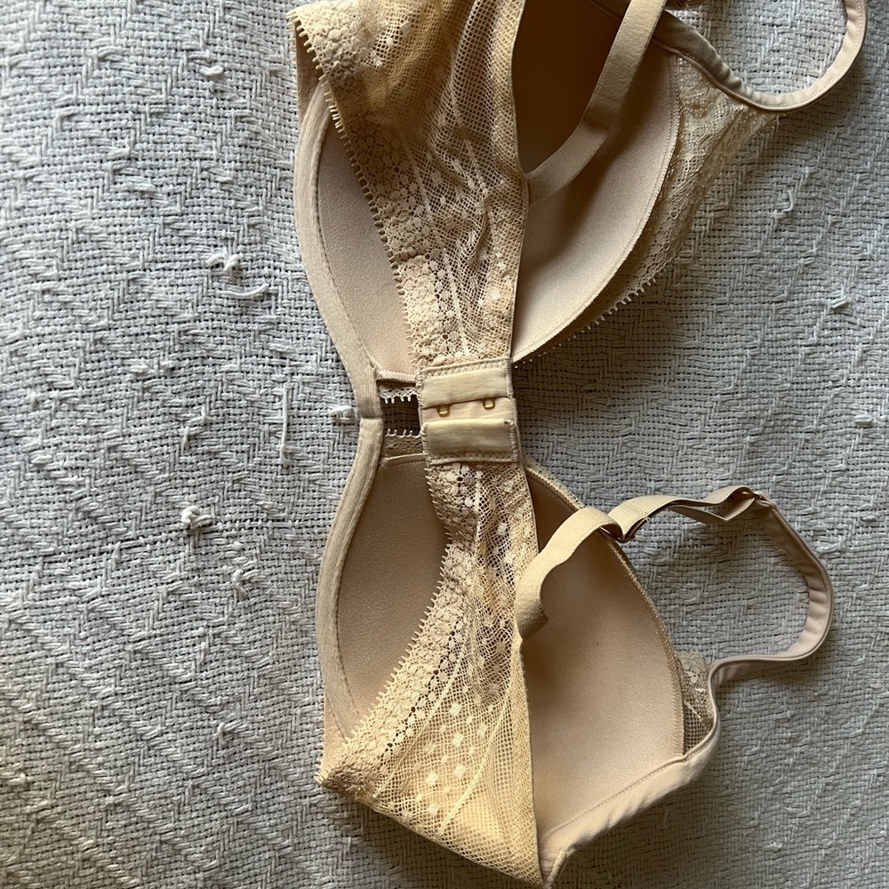 Bra - Picture 2 of 3